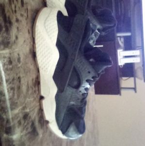 Nike Black Python Huraches